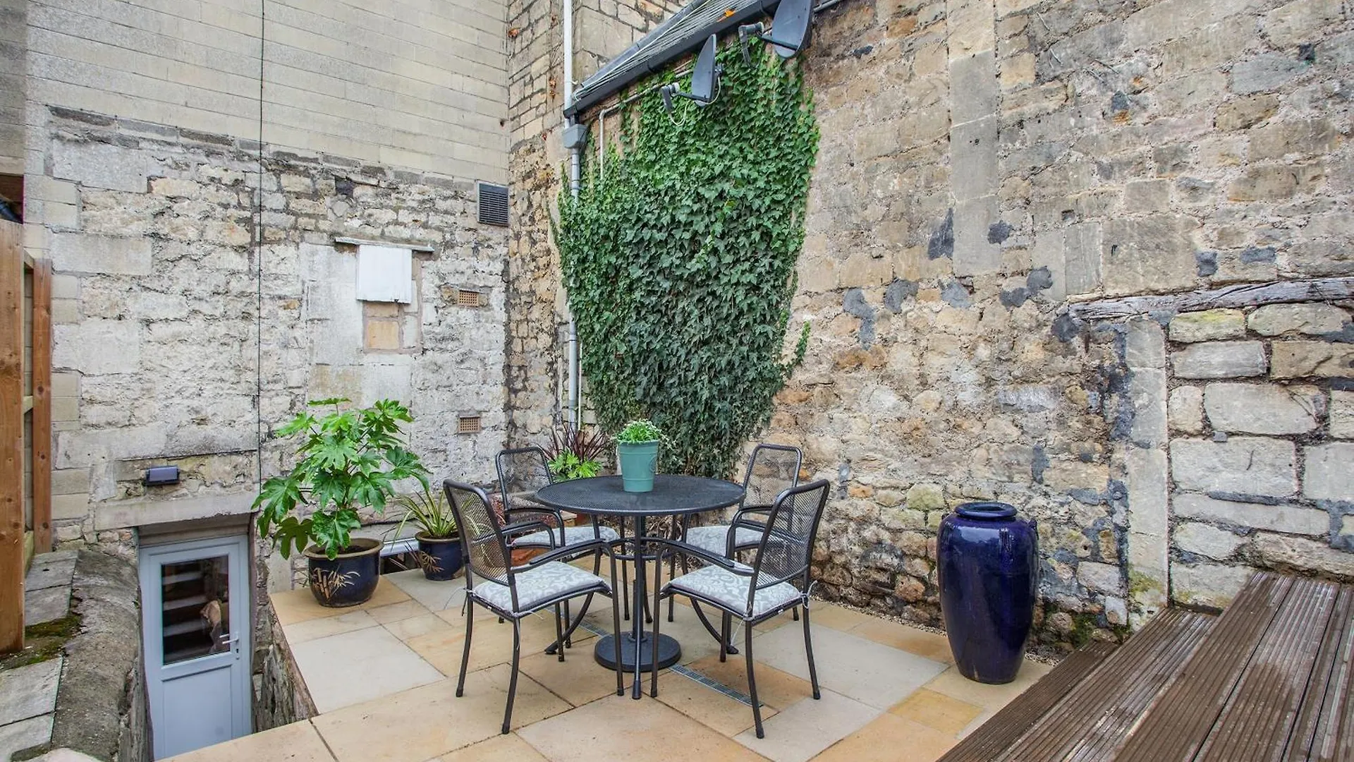 The Garden Flat Villa Bath 0*,