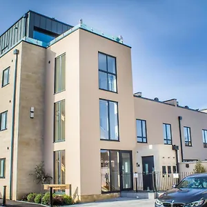  Apartment Stylish And Two Bedroom & Two Bathroom With Free Parking